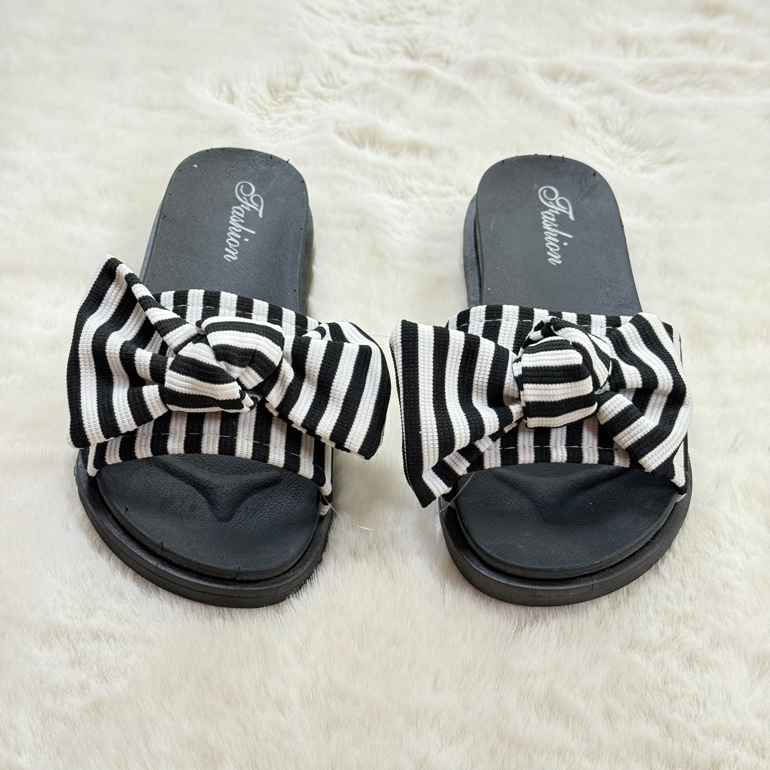 Fashion - Sandales Noires avec Nœuds