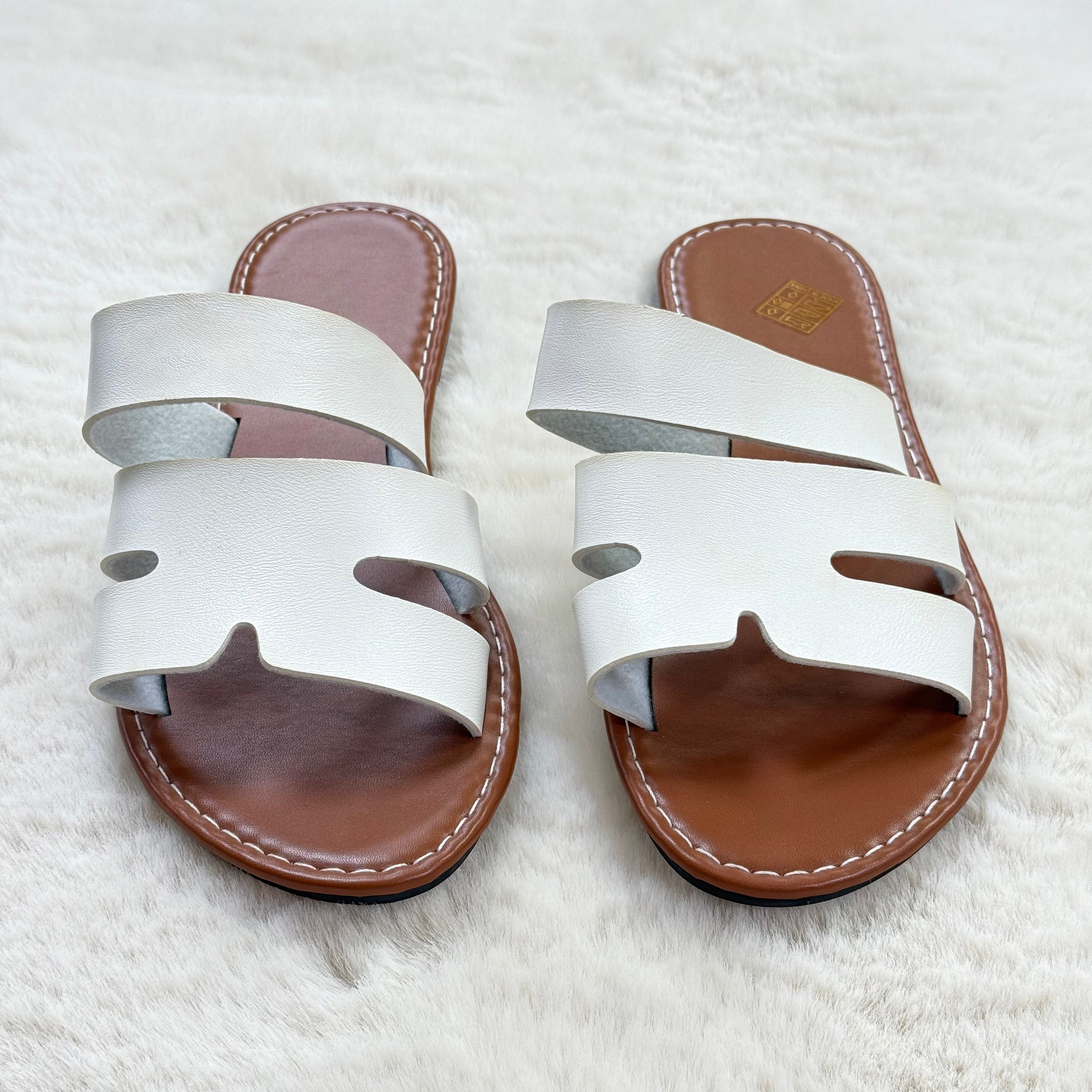 Sandales Marrons & Blanches